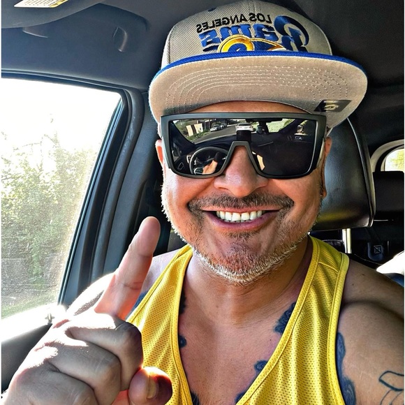 Meet your Posher, Joe - Picture 2 of 4